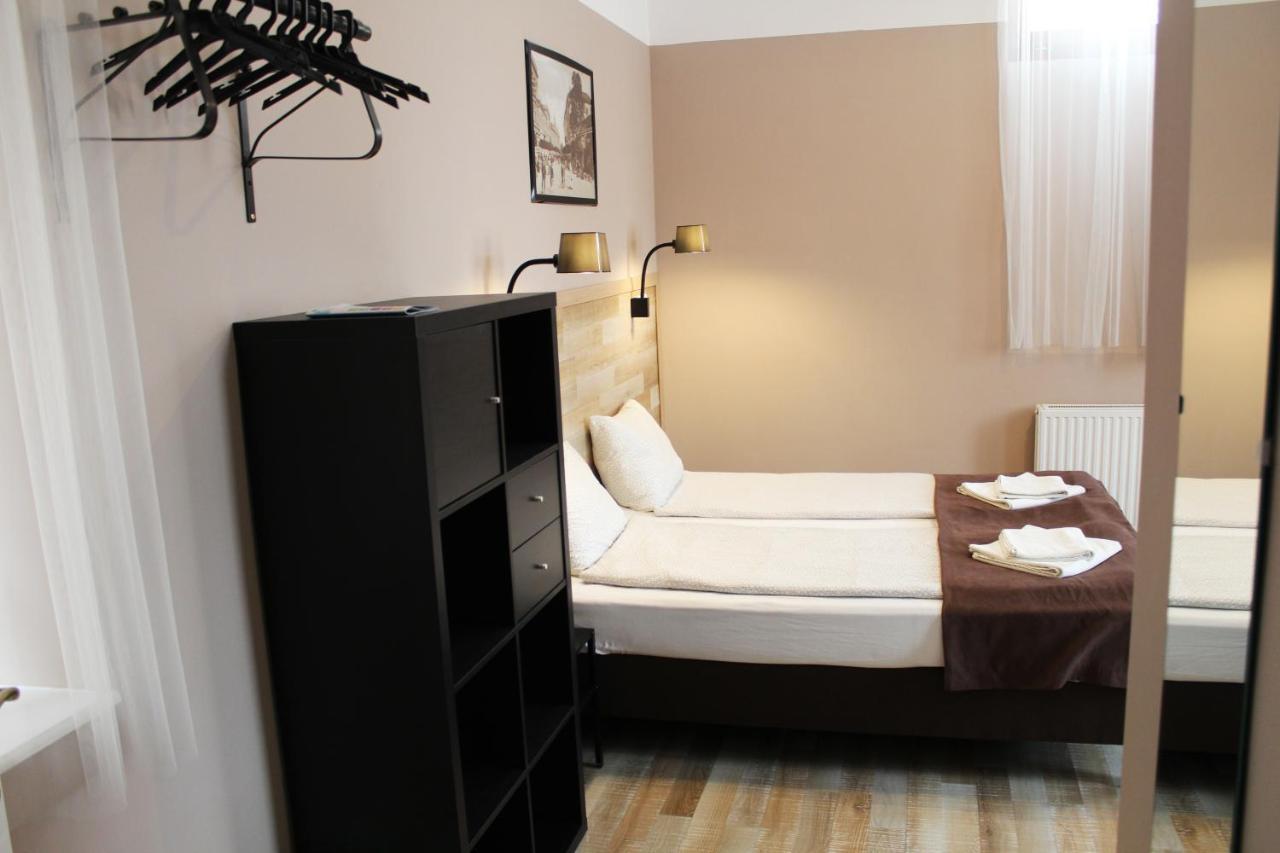 Bed and Breakfast Promenade Panzió Miskolc Exterior foto